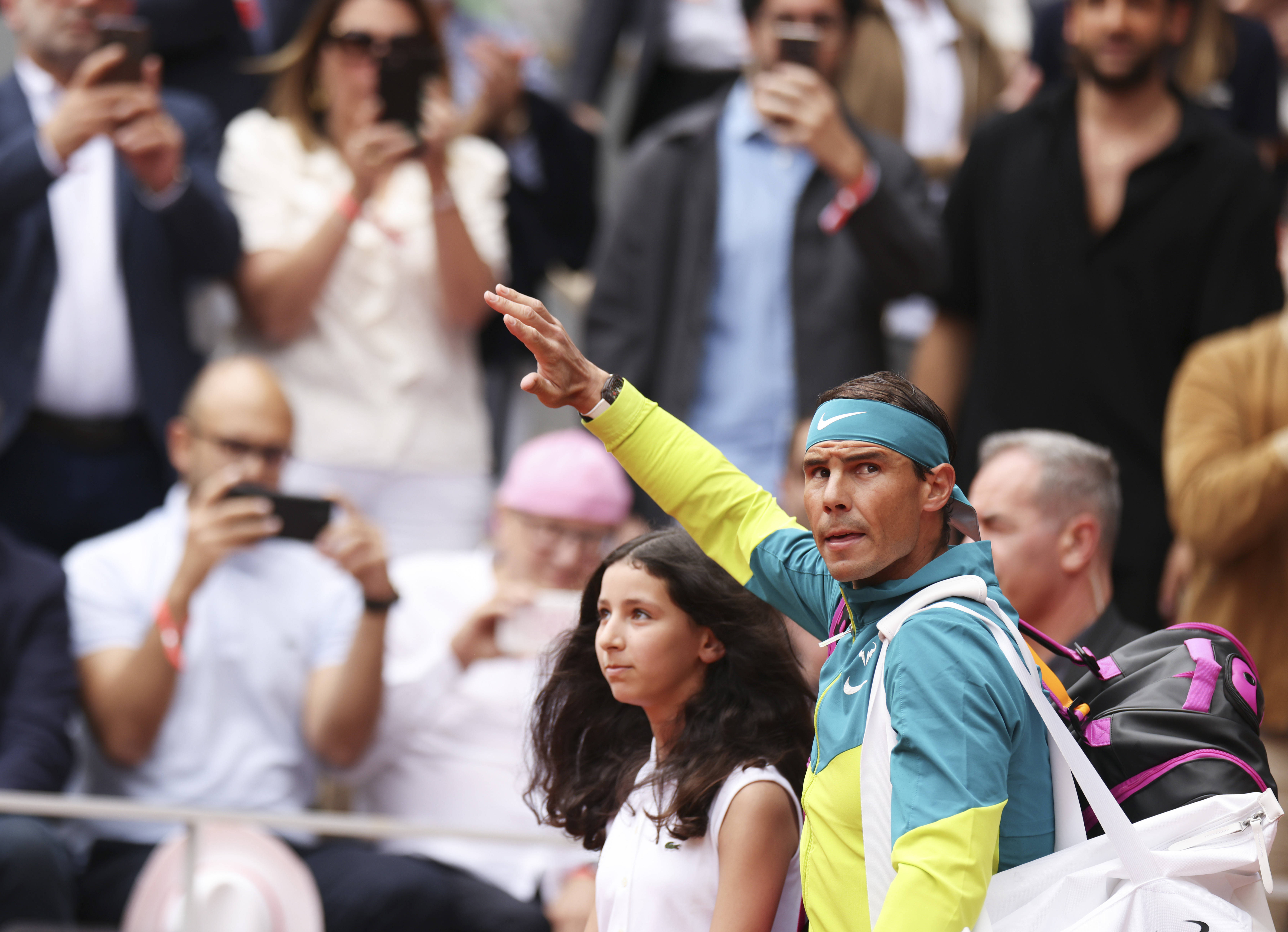 法国网球队轻取日本网球队，纳达尔关键制胜