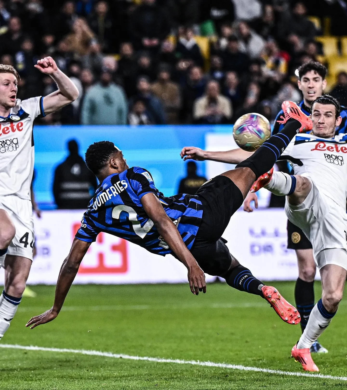 国际米兰横扫AC米兰，拉什福德状态火热