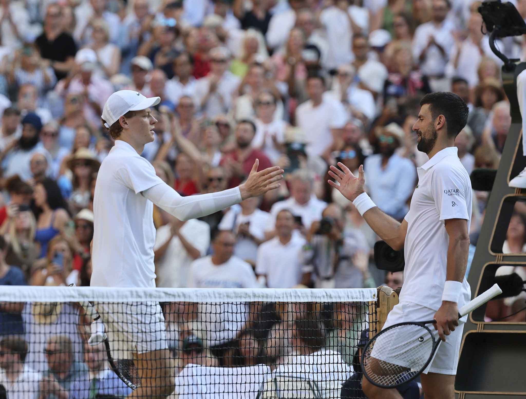 年终总决赛鏖战戴维斯杯，德约科维奇带队取胜