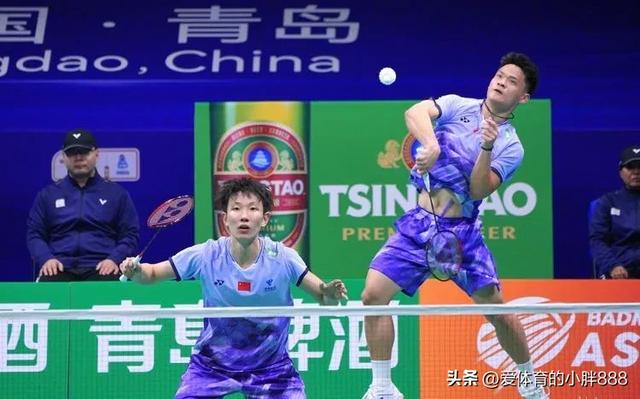 中国队轻取印尼队,黄鸭组合点燃赛场 中国队轻取印尼队,黄鸭组合点燃赛场